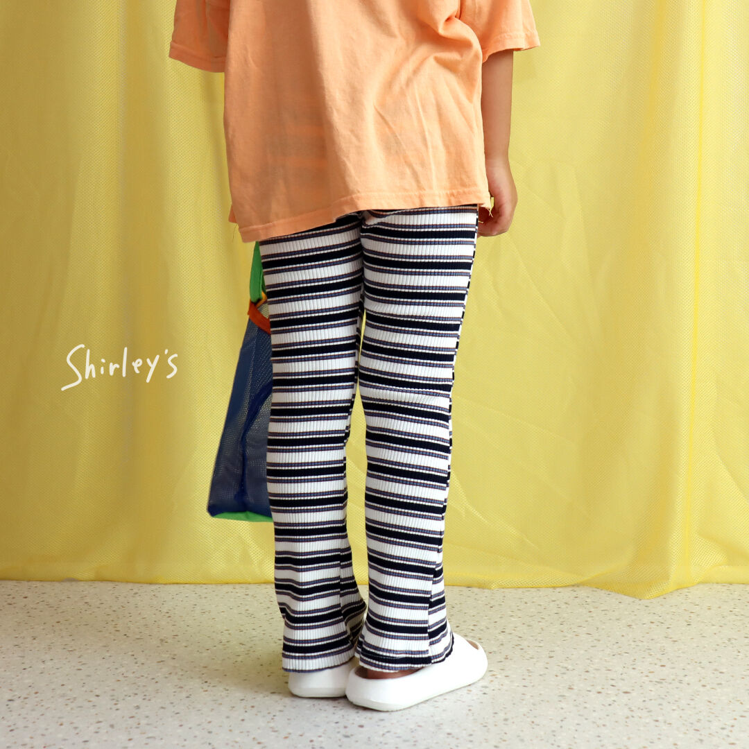 ラスト・L/XL】ボーダー柄ブーツカットフレアパンツ | Shirley's ラスト・L/XL】ボーダー柄ブーツカットフレアパンツ | Shirley's