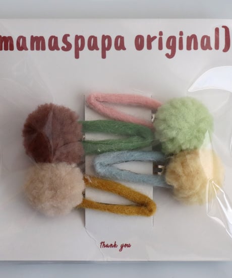 no.153ポンポンヘアクリップセット