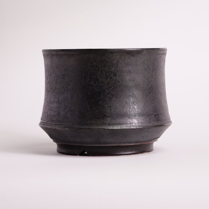 オリジナル陶器鉢 “つぼみ” ブラック Mサイズ | Agave & Caudex Port