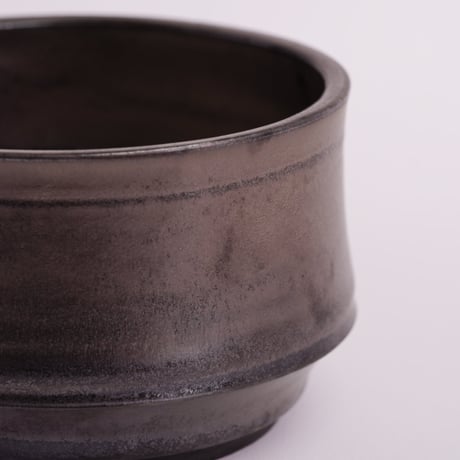 オリジナル陶器鉢 “つぼみ”  金彩 Sサイズ