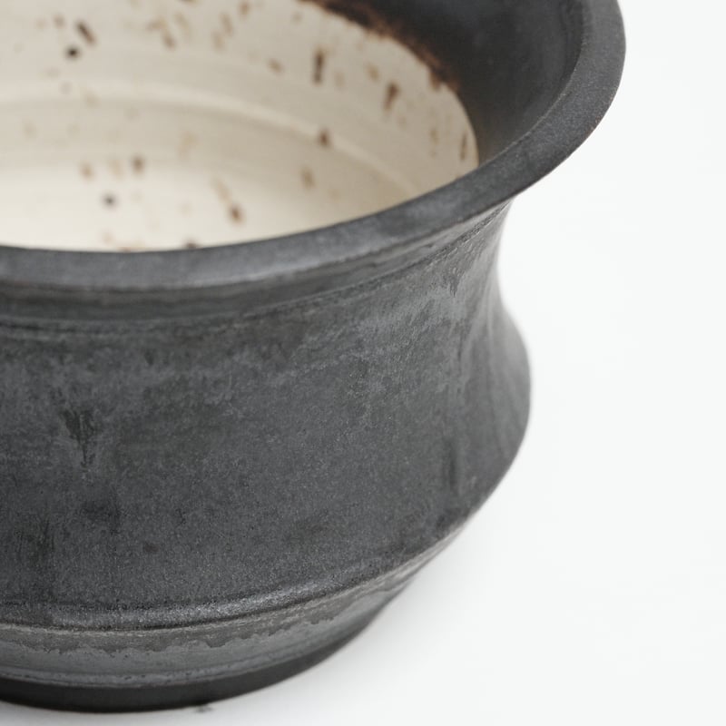 オリジナル陶器鉢 “くびれ” ブラック SSサイズ | Agave & Caudex Port