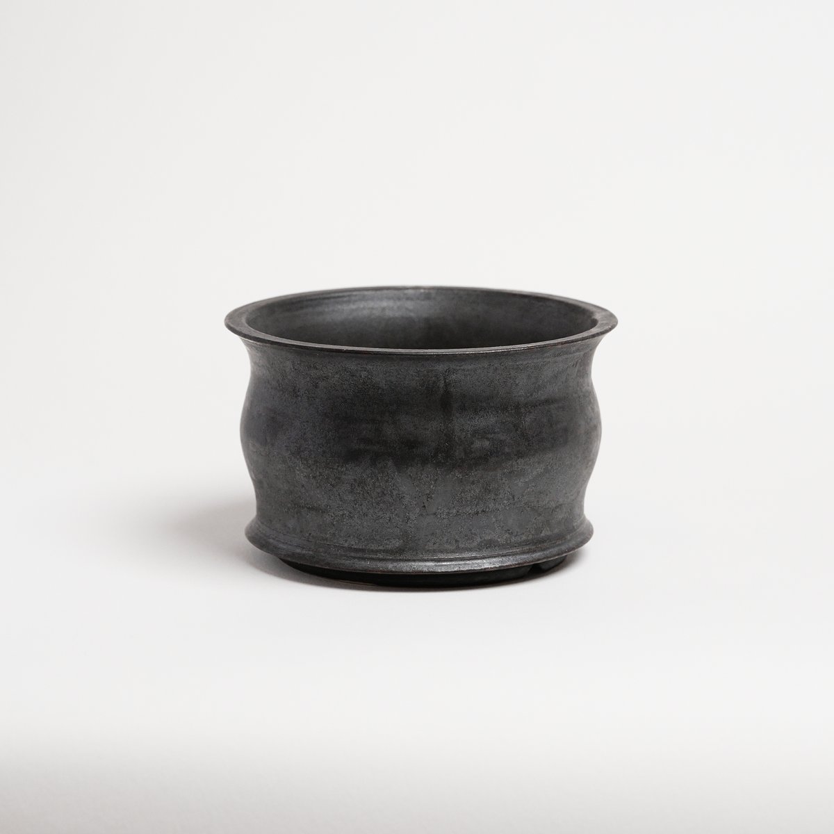 鉢 オリジナル陶器鉢 “ゆらぎ” ブラック SSサイズ | Agave & Caudex Port