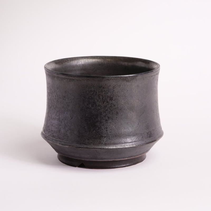 オリジナル陶器鉢 “つぼみ” ブラック Mサイズ | Agave & Caudex Port
