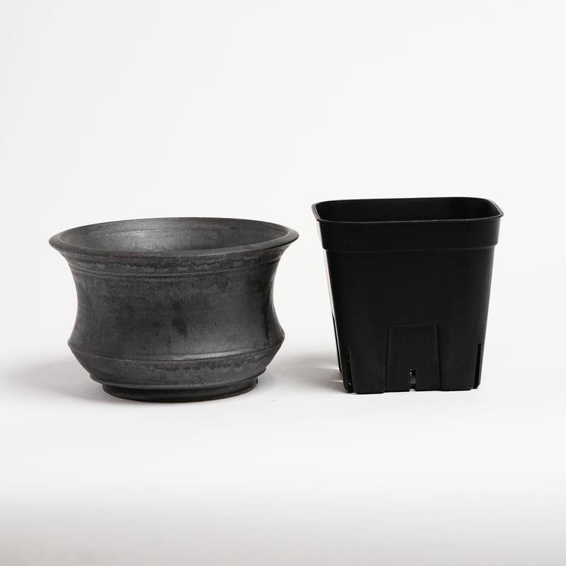 オリジナル陶器鉢 “くびれ” ブラック SSサイズ | Agave & Caudex Port