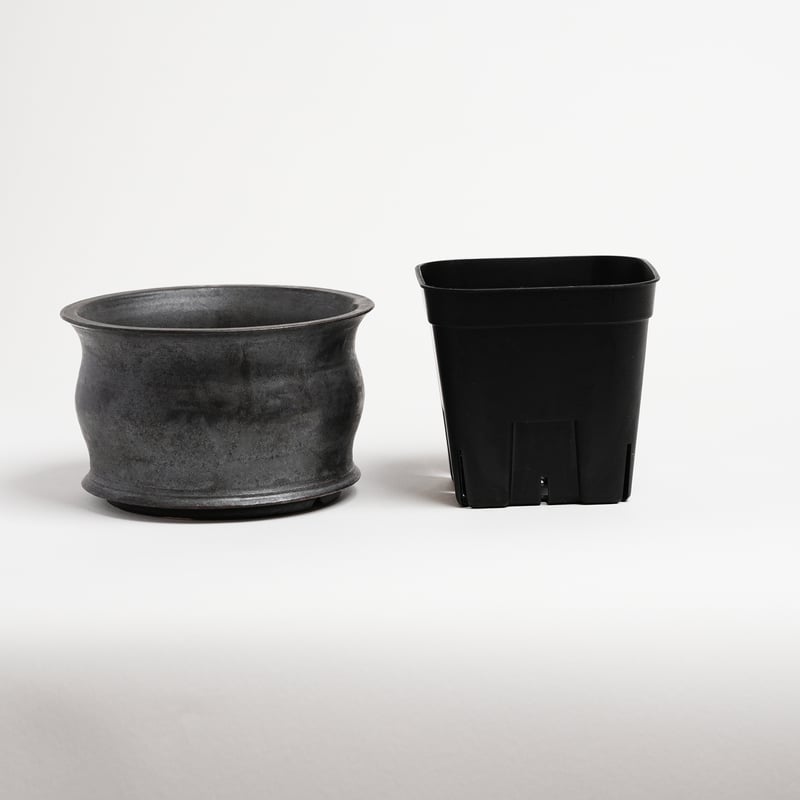 オリジナル陶器鉢 “ゆらぎ” ブラック SSサイズ | Agave & Caudex Port