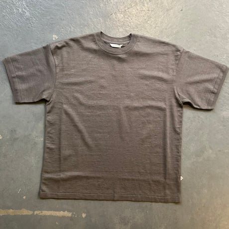 UN-USELESS LINEN KNITEE