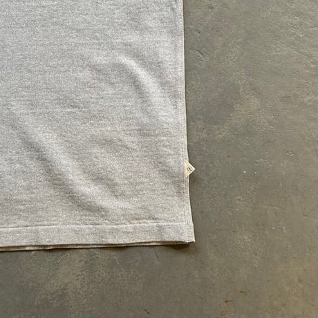 UN-USELESS LINEN KNITEE