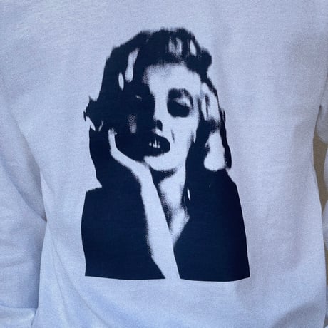 me museum LS T-Shirt