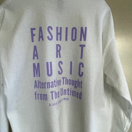 me museum LS T-Shirt
