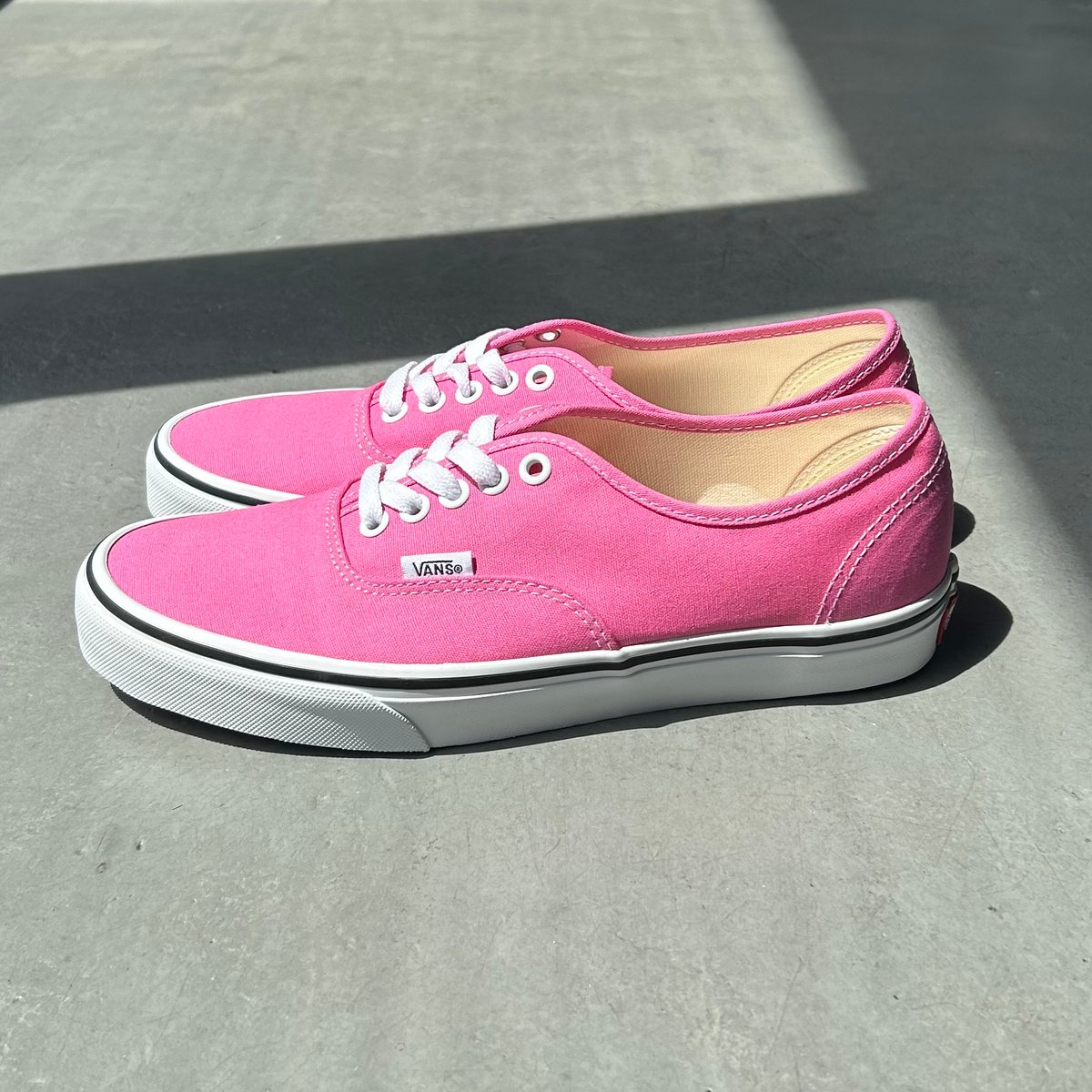 VANS AUTHENTIC | tokishirazu