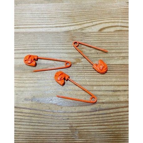 Tio safety pin