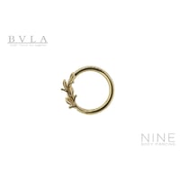 Amity - Seam Ring (YG - Curved to the Right)