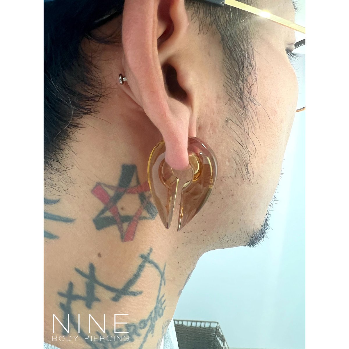 Keyhole - Rhubarb | NINE BODY PIERCING