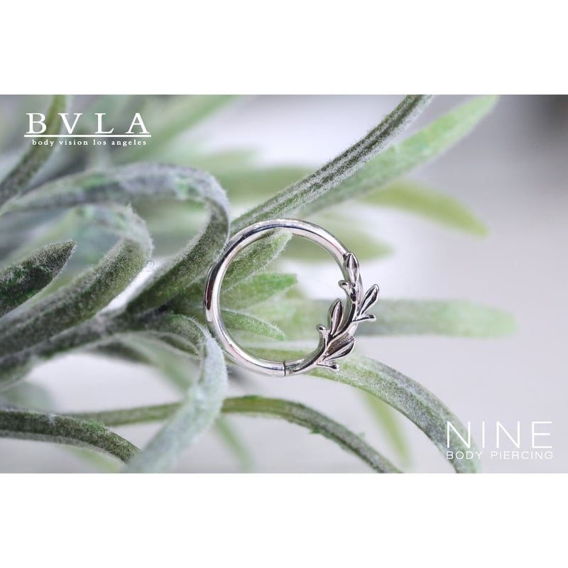 Amity - Seam Ring (WG - Curved to the Left) | N