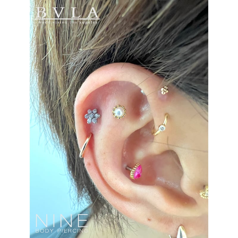 Crown (YG / Pearl) | NINE BODY PIERCING