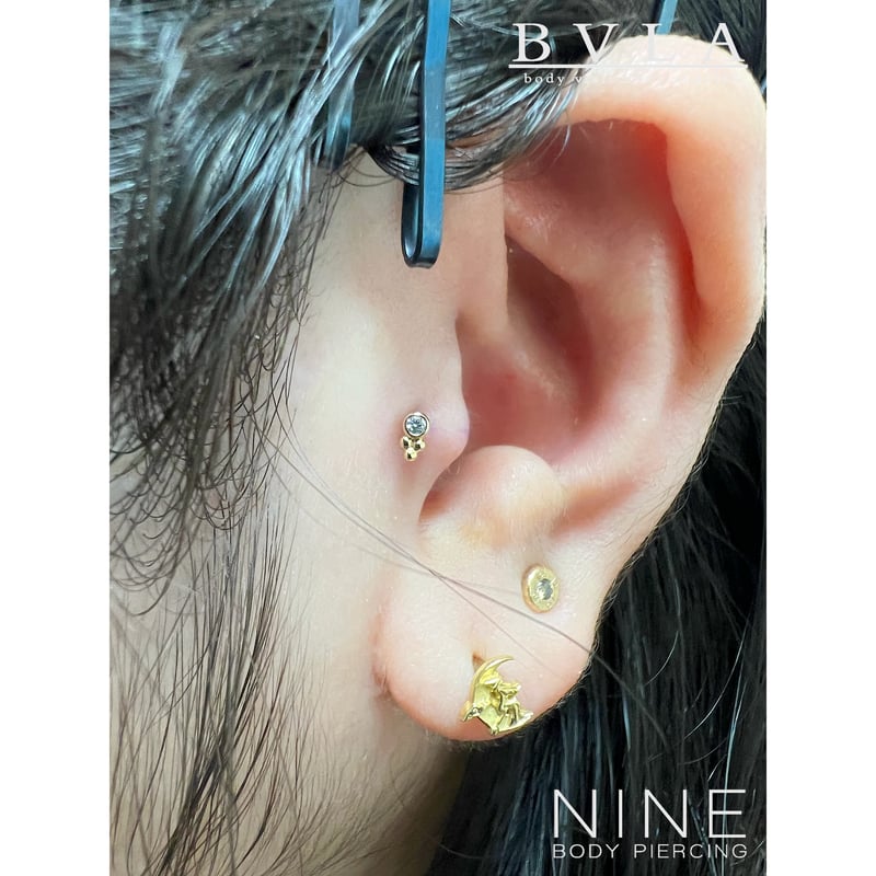 Bezel With 3 Beads (YG / Diamond) | NINE BODY P