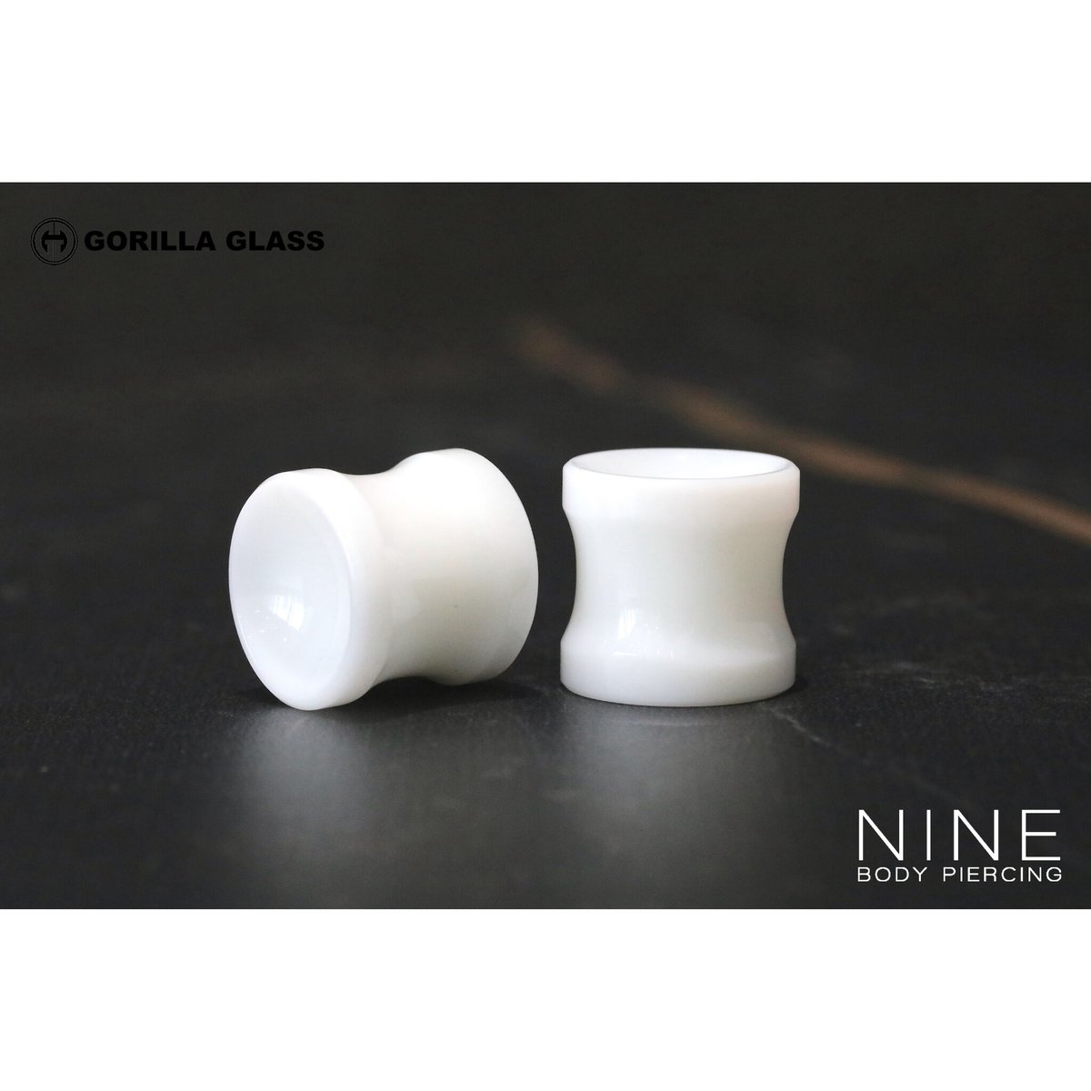 Solid Plug Double Flare Concave/White | NINE BO