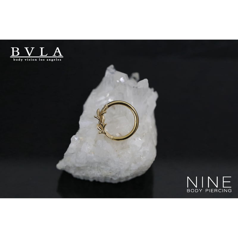 Amity - Seam Ring (YG - Curved to the Right) |