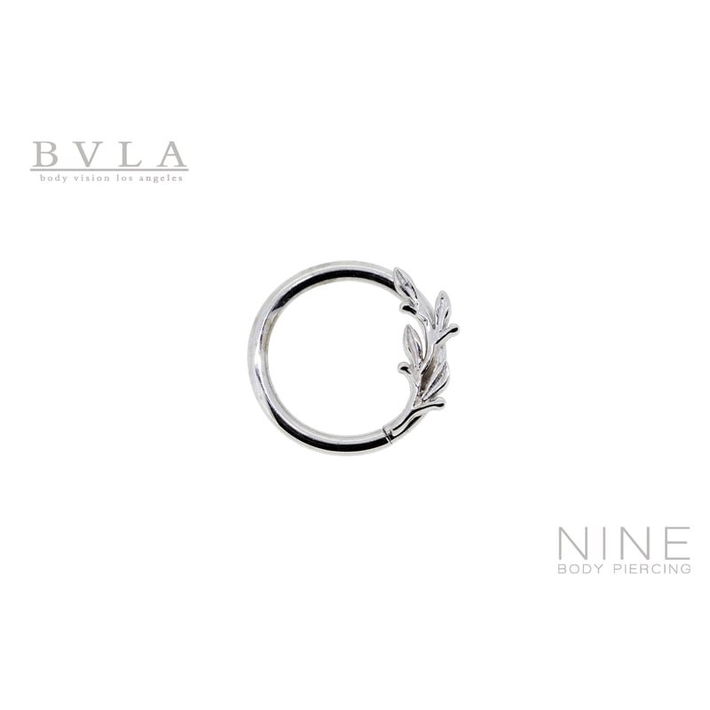 Amity - Seam Ring (WG - Curved to the Left) | N