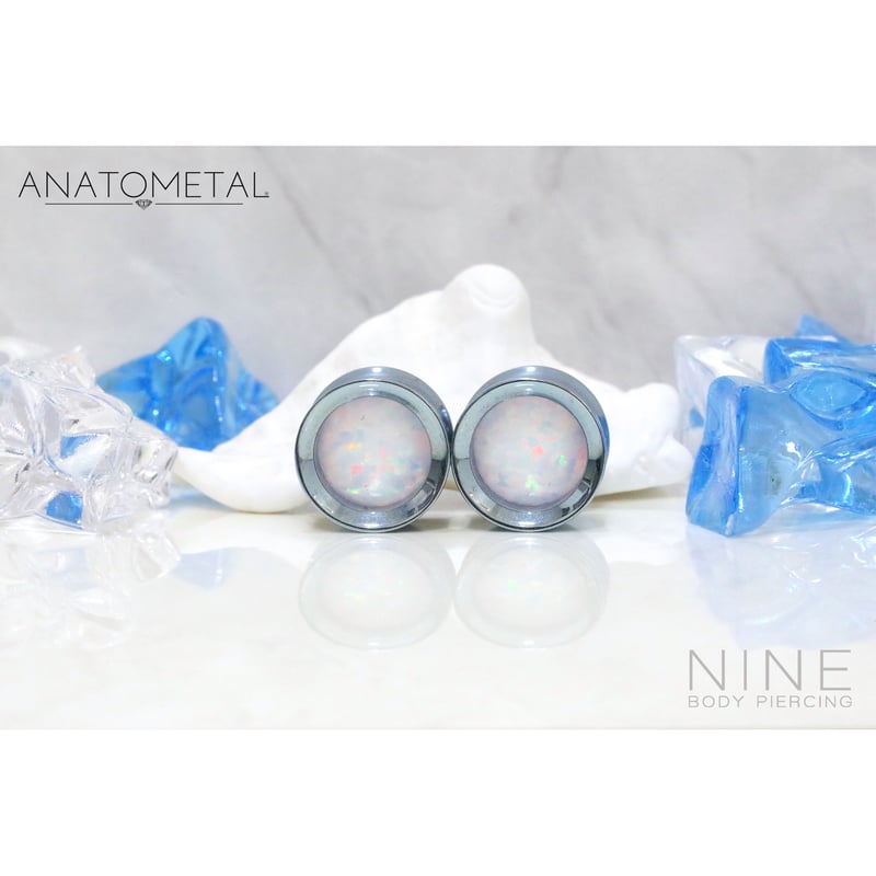 Floating Eyelets (Titanium / White Opal) | NINE