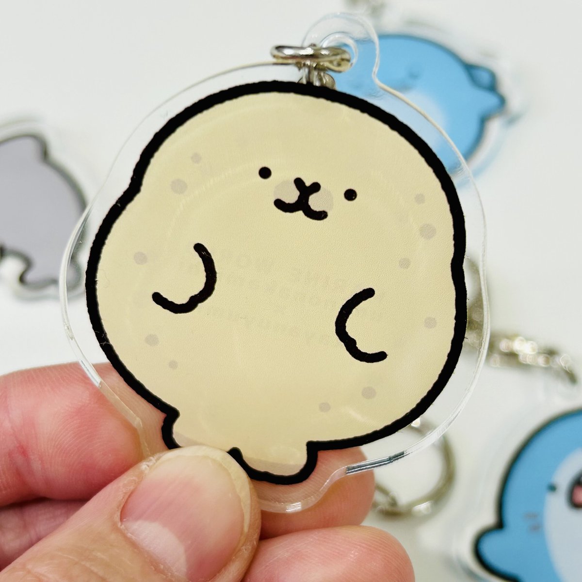 マリンワールド×かやぬゆみ】アクリルキーホルダー（アザラシ） | すいそう