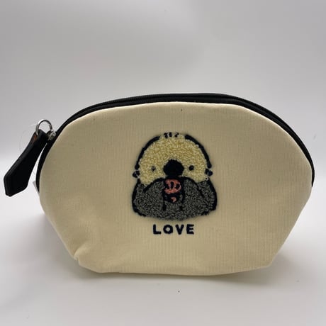 サガラ刺繍シェルポーチ（ラッコ - LOVE）