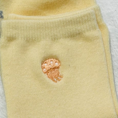 刺繍ソックス（タコクラゲ）- クリーム