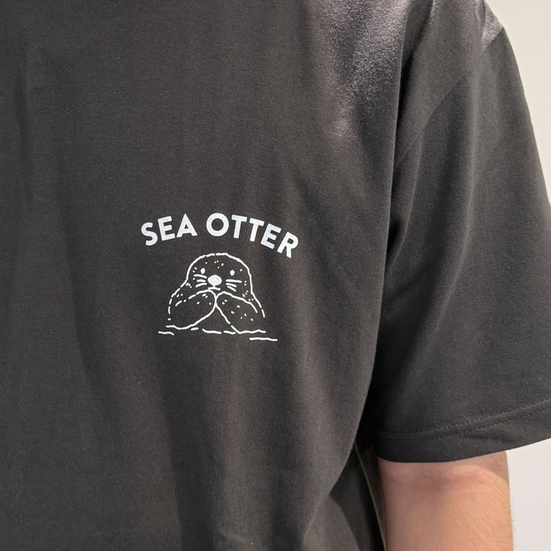 空白ごっこ　イラスト付きTシャツ Mサイズ 黒と青 000000001921_kWMGjT0.jpg