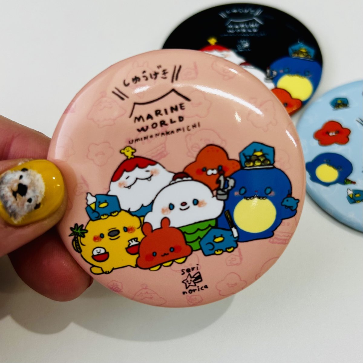 マリンワールド×せり のりか】缶バッジ③（ピンク） | すいそう
