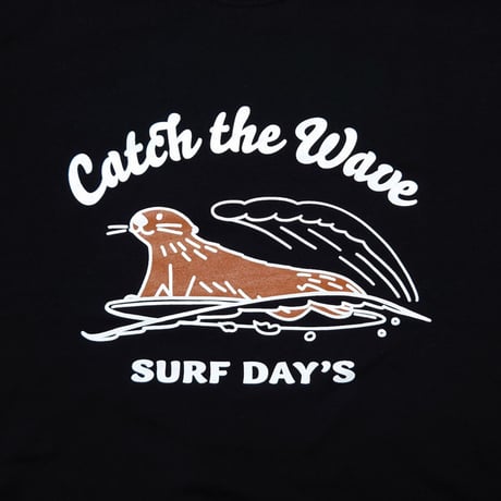 ロングTシャツ（ラッコ Catch the Wave）- ブラック
