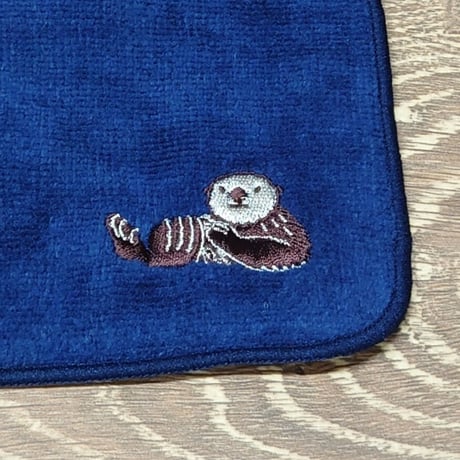 今治刺繍ミニタオル（ラッコ）- ネイビー