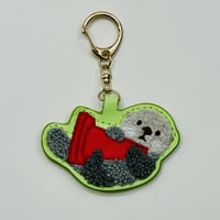さがら刺繍キーホルダー（ラッコ）