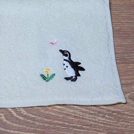 刺繍タオルハンカチ（ペンギン）- ライトイエロー