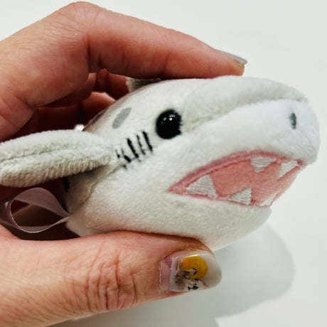 ボールチェーンマスコット（シロワニ）