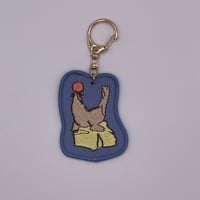 ペンギンキャラクター アクリルキーホルダー 宮島水族館オリジナルアクリルキーホルダー ペンギン | 宮島