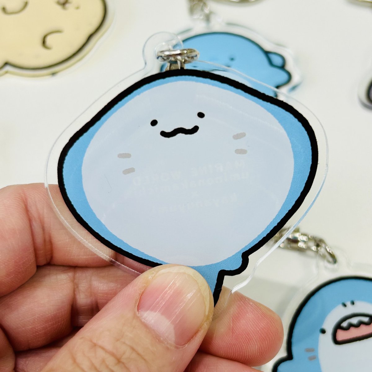 マリンワールド×かやぬゆみ】アクリルキーホルダー（エイ） | すいそう