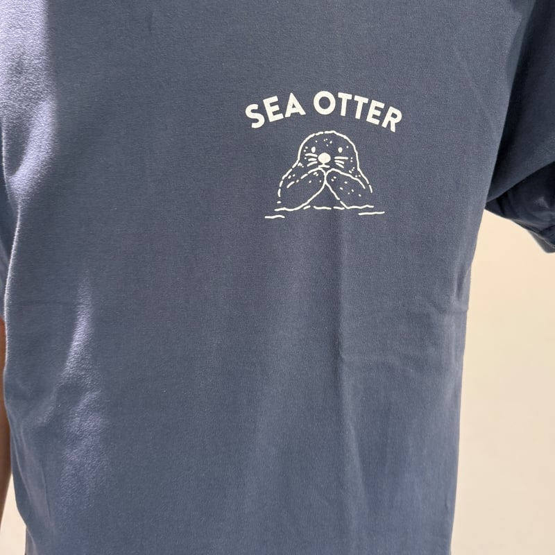 Tシャツ（4コマラッコ）- ヘイジーネイビー | すいそう