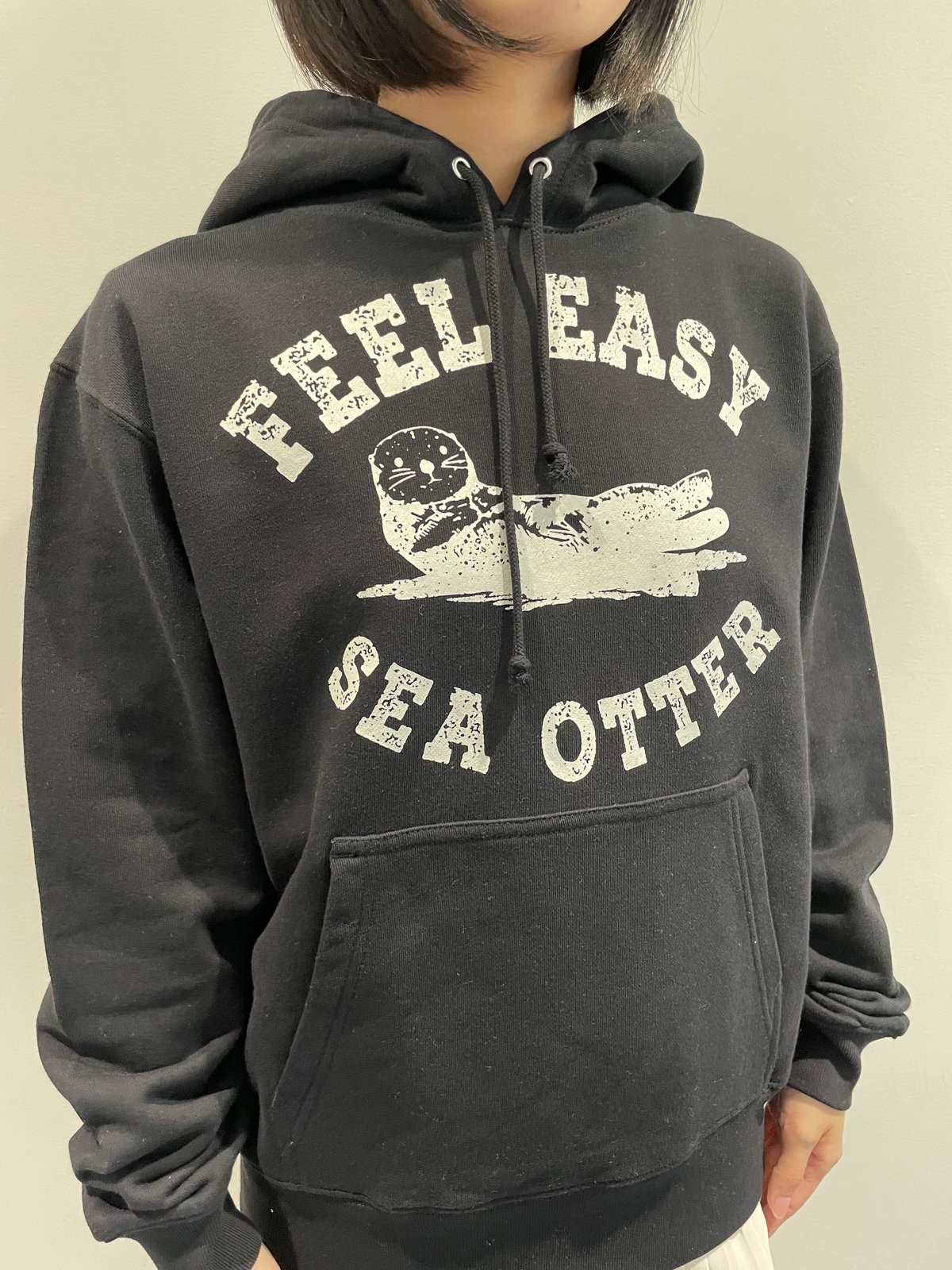 【新品】ラッコズ　パーカー　ポップアップショップ　WINTER プルオーバーパーカー（ラッコ FEEL EASY）- ブラック | すいそう