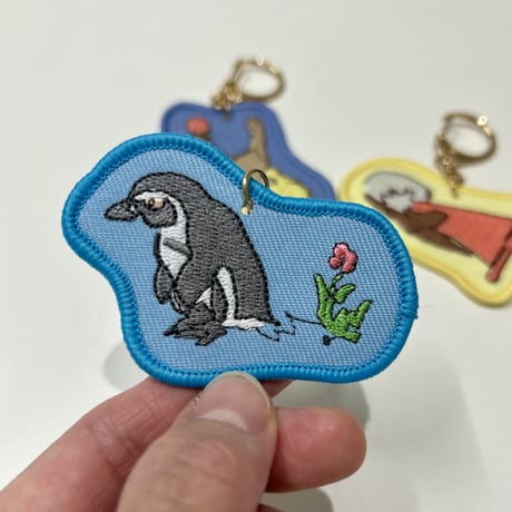 【マリンワールド×minaco sakamoto】刺繍キーホルダー（ペンギン）