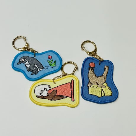 【マリンワールド×minaco sakamoto】刺繍キーホルダー（アシカ）