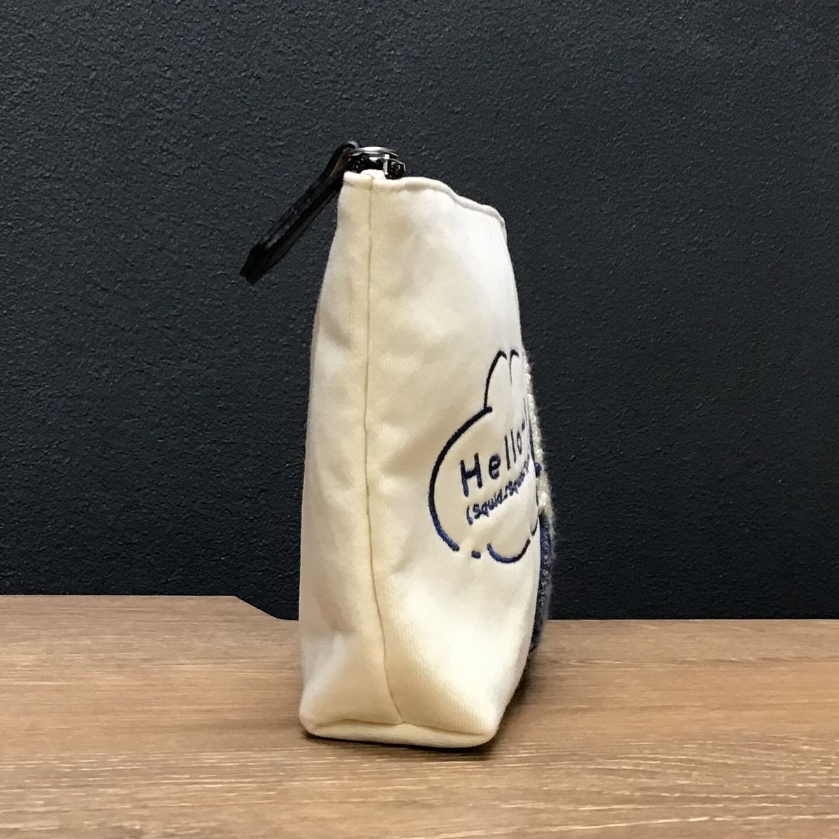 サガラ刺繍ポーチ（ラッコ - ごあいさつ） | すいそう