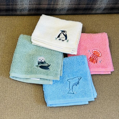 オーガニックコットン刺繍ミニタオル（バンドウイルカ）