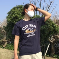 Tシャツ（ラッコ STAY FREE）- ネイビー