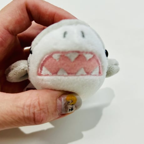 ボールチェーンマスコット（シロワニ）