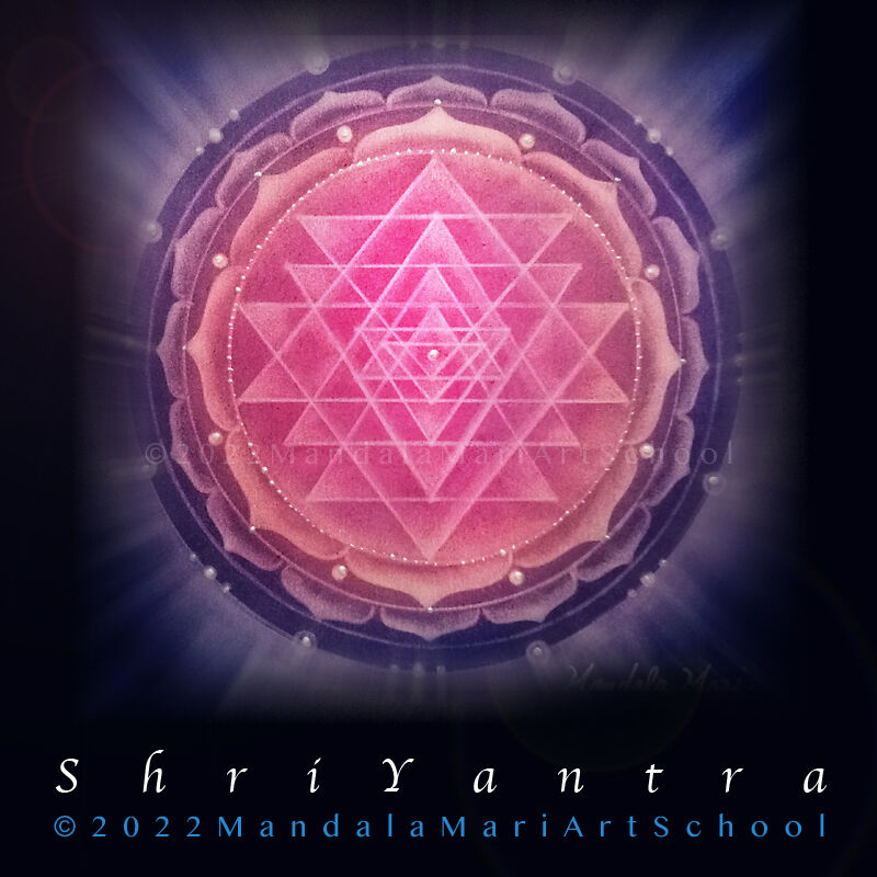 アート講座『シュリヤントラ』 | Mandala Mari Art School
