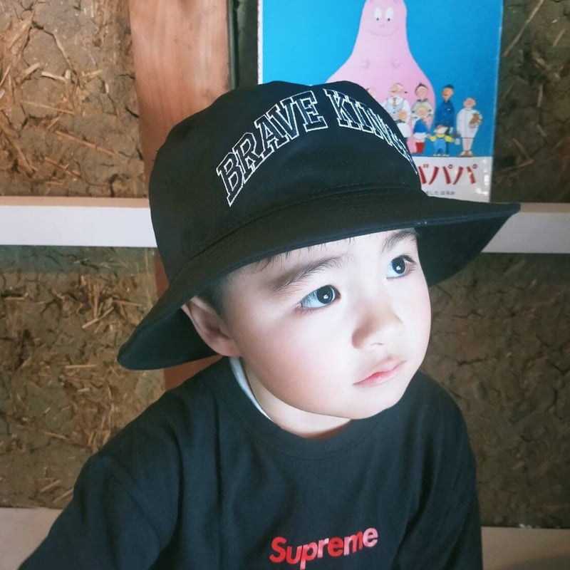 BRAVE KINGS × NEW ERA（ニューエラ）コラボ バケットハット