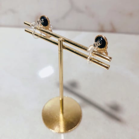 No.22小粒モノトーンノンホールピアス