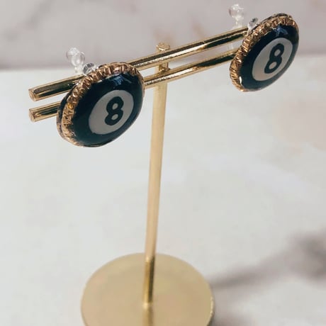 No.42エイトボールノンホールピアス