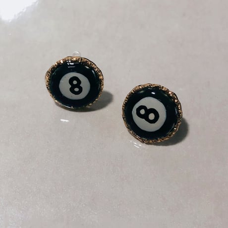 No.42エイトボールノンホールピアス