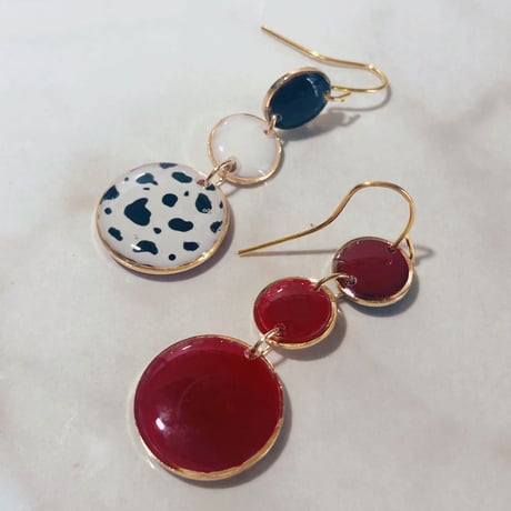 No1.ラウンドピアス(3連)